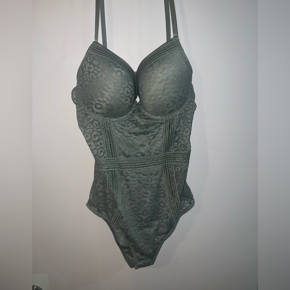 💚NWOT Sage Leopard Lace Bodysuit/Teddy💚